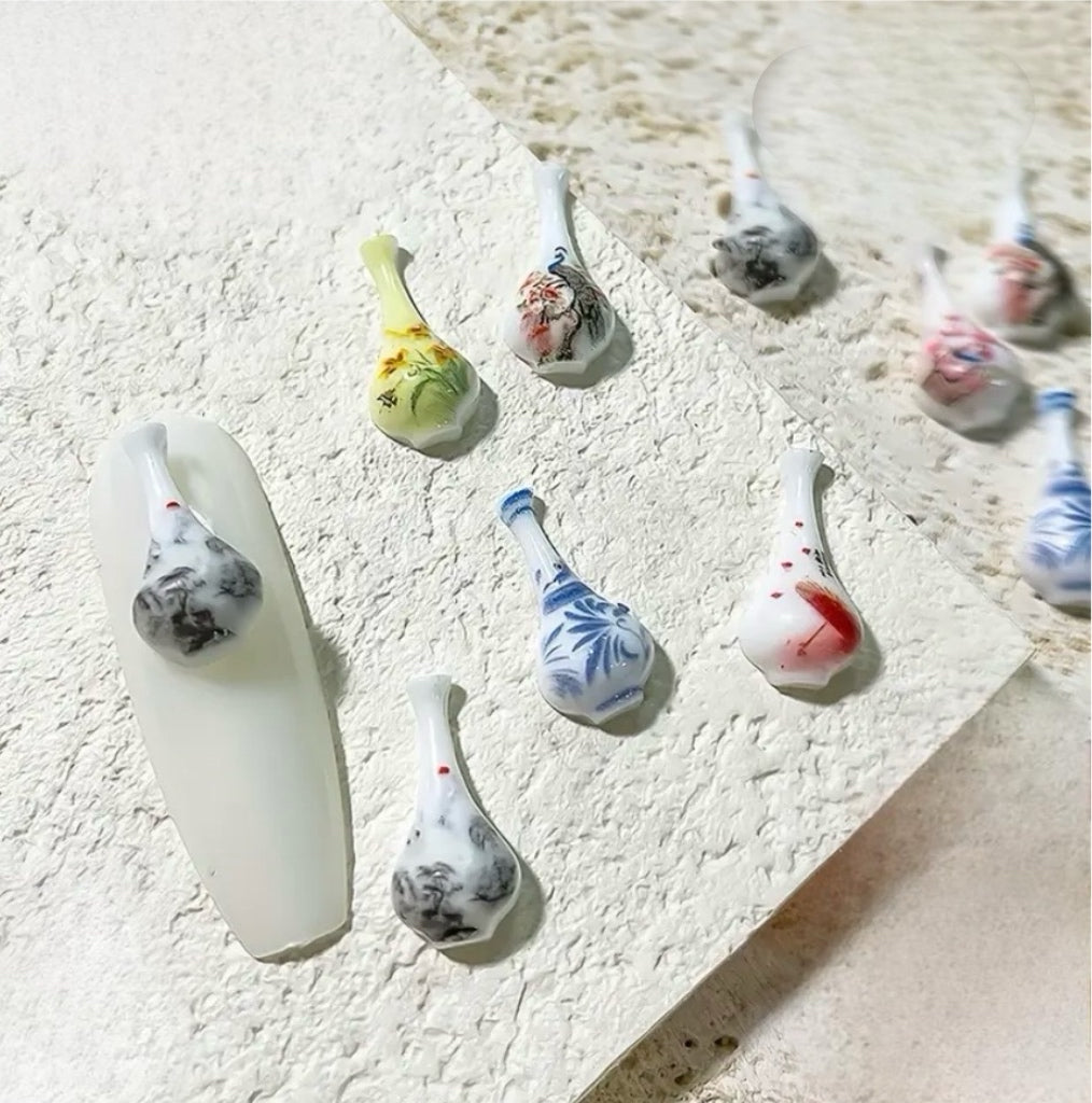 5pc Nail vase charms